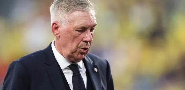 Trajano alfineta Carlo Ancelotti após estreia: empate 1 a 1