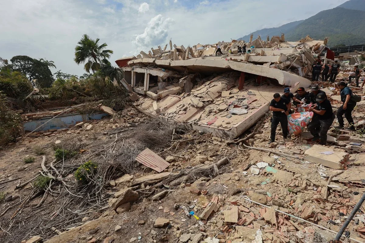 Van Der Dijs: terremoto mata os quatro integrantes da banda