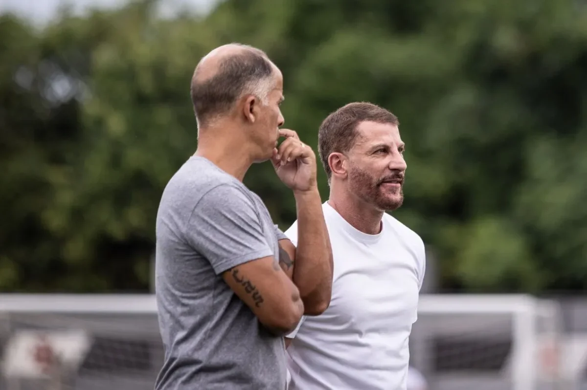Vasco quer treinador com custo abaixo de R$1 milhão