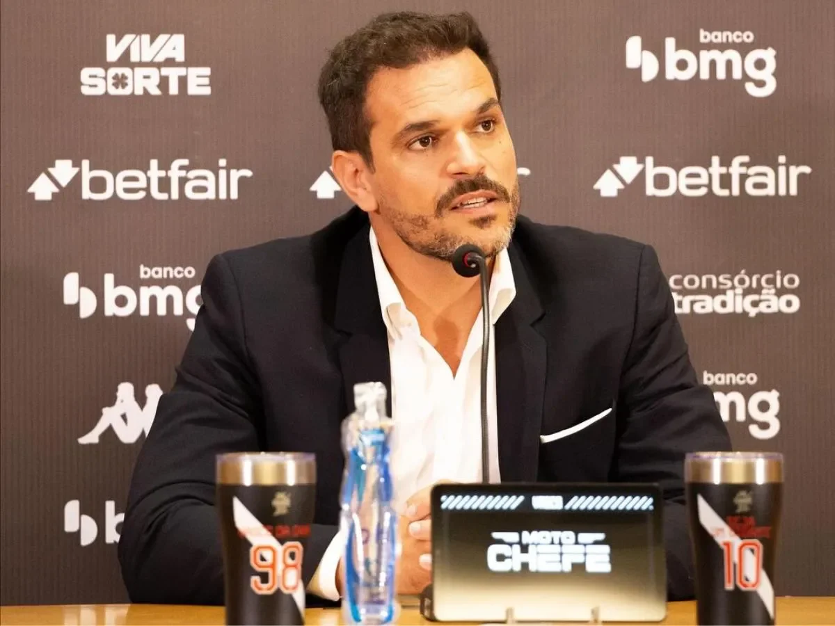 Vasco volta a mirar técnico livre; Roger Machado em pauta