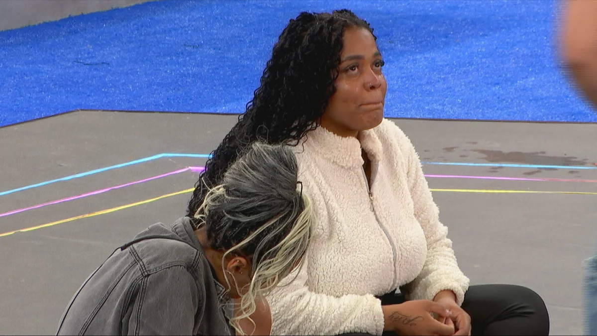 Vick Nunes chora e se diz "magoada" após desentendimento com Gabriel Nandes