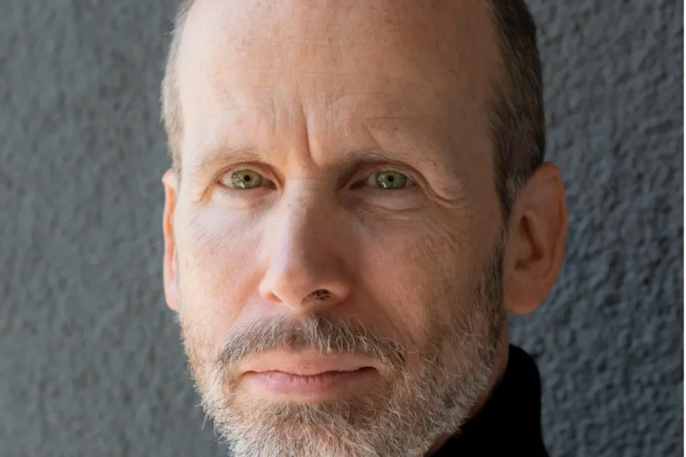 Vincent Must Die: remake terá David Leslie Johnson‑McGoldrick na direção