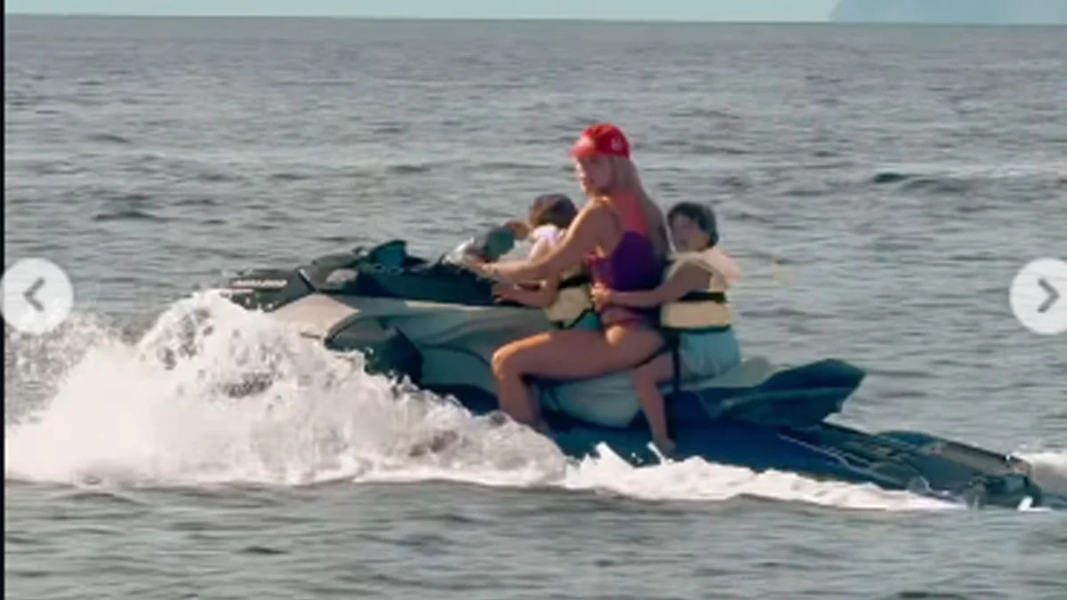 Virginia Fonseca curte jet ski com as filhas Maria Alice e Maria Flor