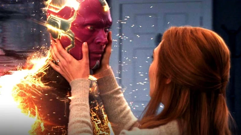 VisionQuest: Elizabeth Olsen segue sem confirmação; Bettany chama de "segredo"