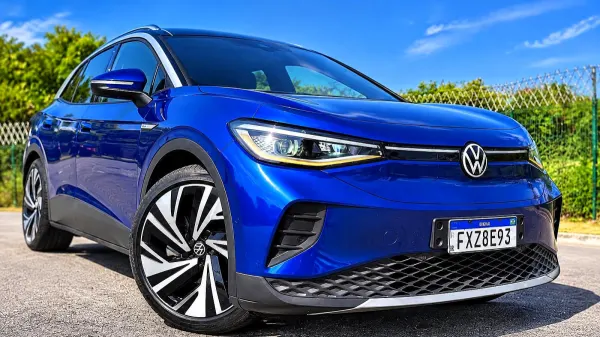 Volkswagen ID.4 pede limitar recarga a 80% em recall de 22.524 unidades