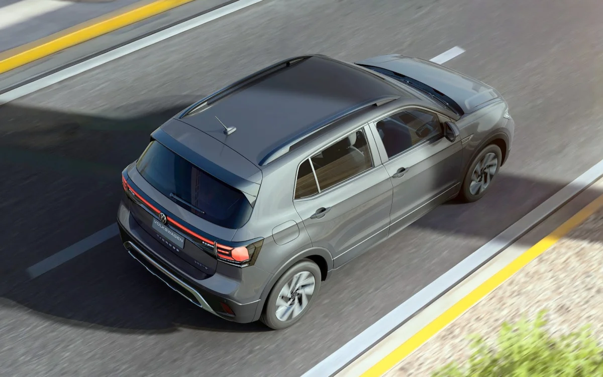 VW T-CROSS mantém liderança com queda de 25,6%
