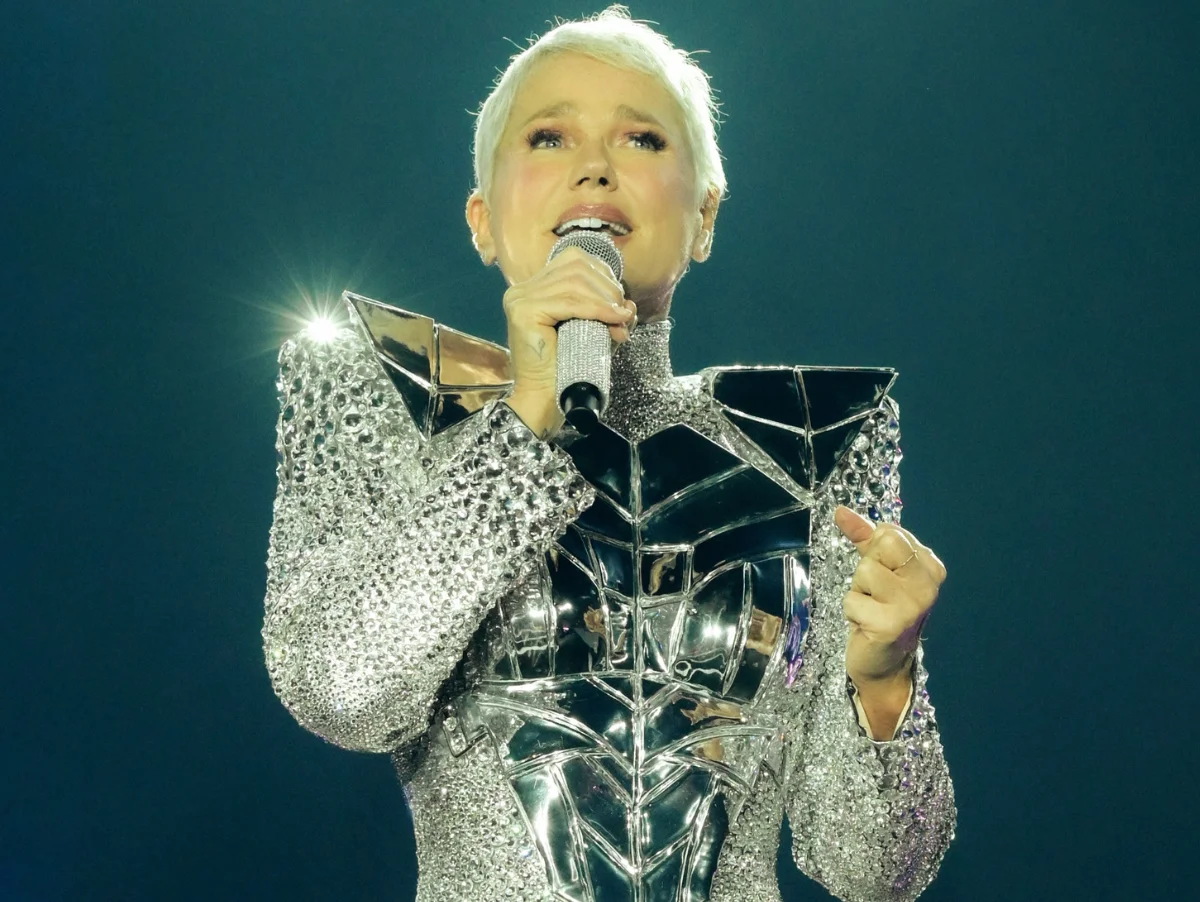 Xuxa mobiliza 50 mil e domina imprensa da América Latina