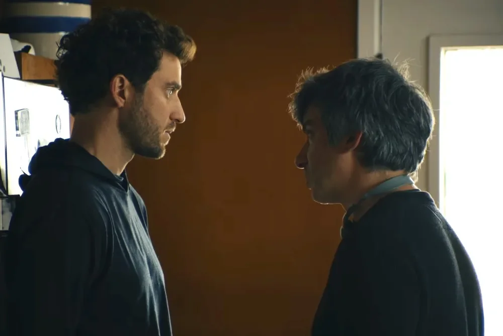 You Can See Everything: Billy Evans nu; diretor diz "não se importou"